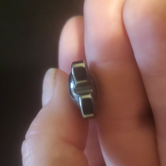 New Hand Carved Hematite Penguin Pendant. - Picture 8 of 11